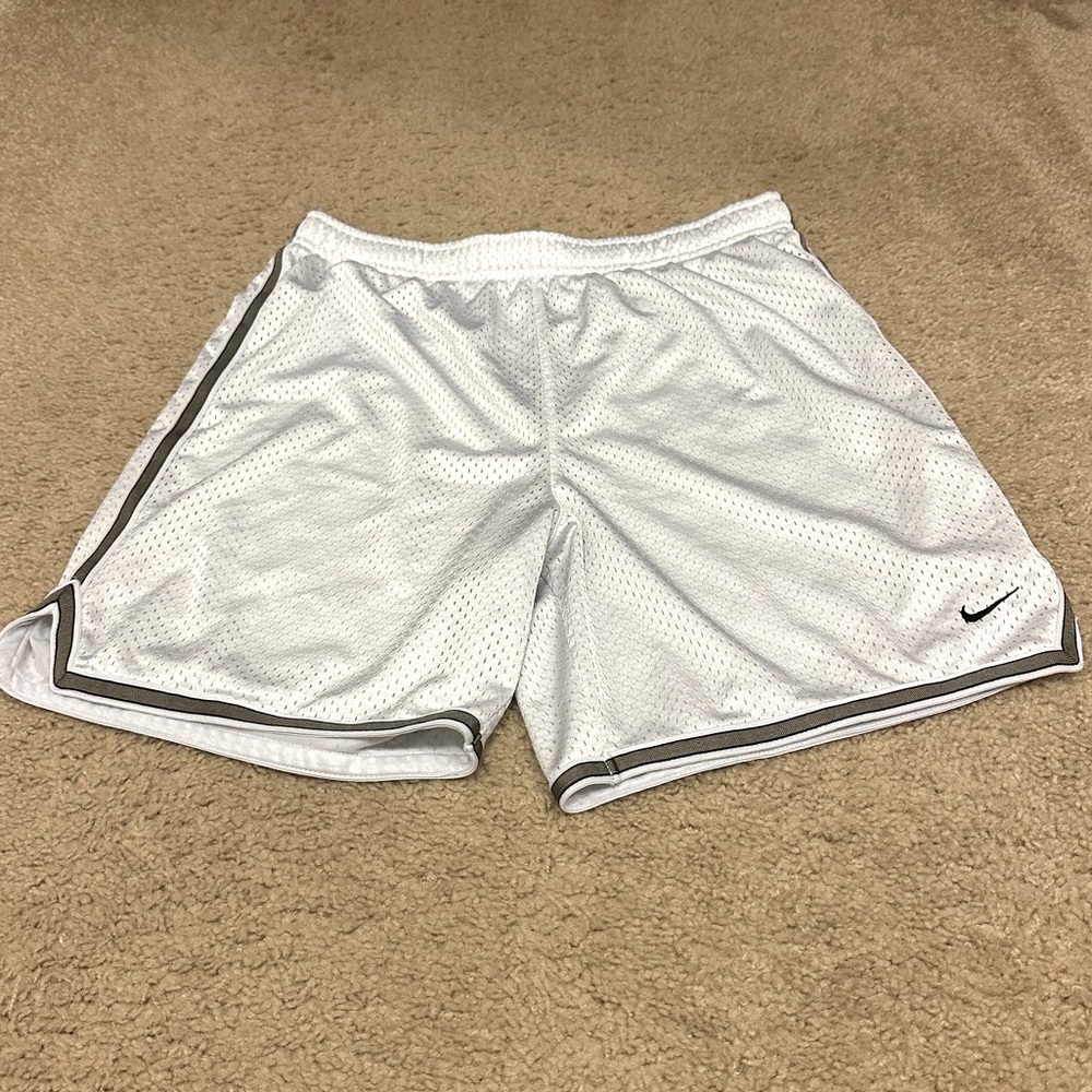 EUC Nike Athletic Shorts Size Small